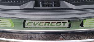 Ốp INOX chống trầy cốp sau FORD Everest 2022-