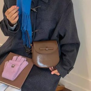 Brown Fashionable Saddle Bag Womens Crossbody Bag Simple Versatile Large 2025 New Retro Student Party Versatile Stylish Saddle Bag