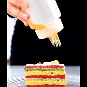 3 Hole Ketchup Squeeze Bottle Dispensing Bottles for Oil BBQ Sauces Paint Plastic Condiment Squeeze Squirt Bottles