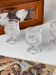 50ml แก้วใสมินิมอล แก้วน้ำ แก้วไวน์สวยๆ แก้วเล็ก แก้วคริสตัล ดีไซน์ขาสั้น ไว้ใส่ชา กาแฟ นมผลไม้ ใช้ได้ทั้งแบบร้อนและเย็น งานดีทุกแก้ว ของขวัญสุดพิเศษ Crystal cup Glass Cup Suitable for Coffee Latte Juice Milk Fruit Tea in Home Wine Beer Glass Cups