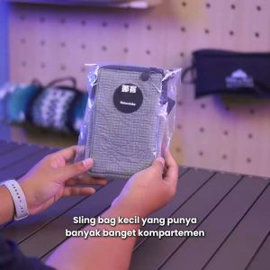 {\n \"article\": \" Sling Bag Naturehike CNK2450XB011: Pengangkut Ponsel Mobile yang Tahan Air