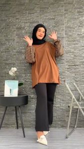 Tweedy Top Blouse Kaos Atasan Wanita Katun Combad Mix Lengan Tweed Baju Oversize Terbaru by Ziggy