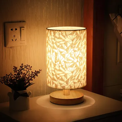 Nordic Creative Solid Wood Bedroom Night Light Modern Decorative Small Lamp Wedding Gift Feeding Lamp Simple Design Table Lamp