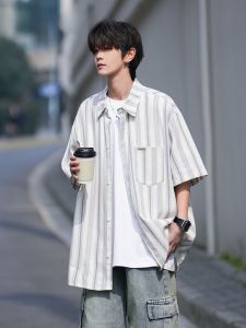 HetingHOME | เสื้อเชิ้ตแขนสั้นผู้ชาย Hetinghome Summer Trendy Brand ทรงหลวม ลายทาง แขนสั้น คอกลม ผ้าฝ้าย 100% เสื้อผ้าทำงาน