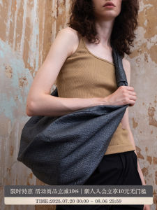 Tomore Artist Woven Texture Leather Moon-Crescent Crossbody Bag Urban Simple Style Single Shoulder Bag Soft PU Material