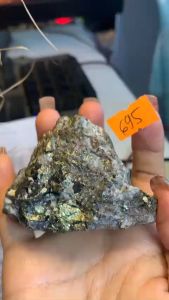 Viên đá may mắn giàu sang tự nhiên vàng Pyrite năng lượng Vũ Trụ 695