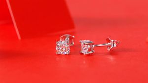 GRA GE2 Stud Earrings: Moissanite & S925 Diamond Gift Box