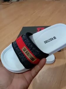 KIDZTUBS Sandal Anak Laki Laki Karet Slipper Slide Selop Slipon Jepit Karakter Warna Hitam Usia 6-10 Tahun 1538100424