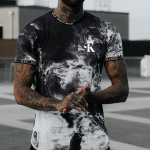 เสื้อยืดคอกลมพิมพ์ลายลำลองสำหรับผู้ชาย ฤดูร้อน 2021 เสื้อเชิ้ตแขนสั้นทรงสลิมฟิต แฟชั่นลำลอง สไตล์ยุโรปและอเมริกัน