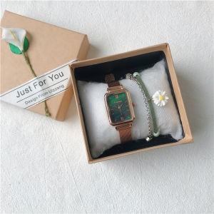 นาฬิกาข้อมือสตรีสไตล์เรโทรสุดเก๋ไก๋ สายหนังบาง ขนาดเล็ก สไตล์สตรีท กลไกควอตซ์ หน้าปัดขนาดเล็ก น้ำหนักเบา ทนทาน