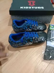 KIDZTUBS Sepatu Bola Anak Paket Komplit Sepatu Bola Tas Skin Deker Kaos Kaki Usia 6-10 Tahun Size 28 29 30 31 32 33 34 35 36 37 KDZ1722010825
