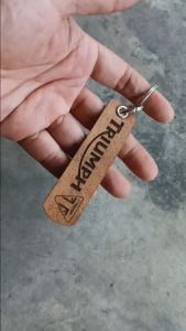 พวงกุญแจ TRIUMPH ไทรอัมพ์ พวงกุญแจหนัง PVC เกรด AAA  ยิงเลเซอร์ โลโก้ มอเตอรไซค์  MOTORCYCLE BIKER KEYCHAIN