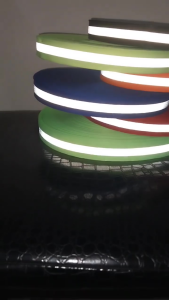 Pita Scotlight Garis Skotlet Setrip List Tengah Kain Reflector 2.5 cm Roll