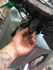 Switchless hazzard module for click v2 v3 150 Note!!!! Bawal po sa naka RGB tail light need nio mag palit ng 2 pin flasher relay