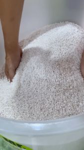 เพอไลท์ วัสดุปลูก ทำให้ดินโปร่ง ปรับปรุงการระบายน้ำและอากาศในดิน" - ประโยชน์: