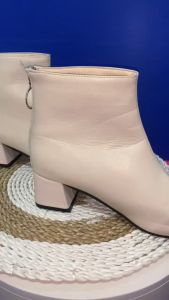 Sepatu Boots Wanita warna Hitam / Cream 230 Sepatukoleksi