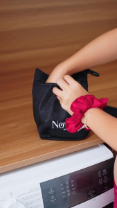 Túi Giặt Quần Lót Nguyệt San NOYA Túi Lưới Bảo Vệ Đồ Trong Máy Giặt Chống Thấm Có Dây Treo 2 Kích Thước