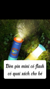 Đèn pin flash mini có quai xách cho bé đi cắm trại dã ngoại - Mideer Outdoor Adventure Flashlight