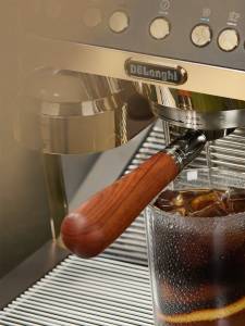 DeLonghi | Bottomless Portafilter Coffee Machine with Wood Handle