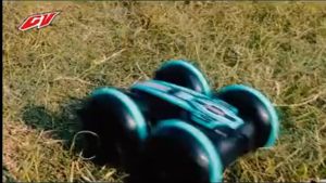 Xe Ô Tô Điều Khiển Từ Xa Đồ Chơi Xe Địa Hình Lội Nước & Chạy Trên Cạn Pin Sạc