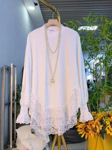 plus Size Womens round Neck Long Sleeve Lace Hem T-shirt Korean Style Simple Casual Cotton Polyester Blend Top