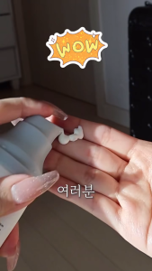 SKIN1004 Madagascar Centella Hyalu-Cica Water-Fit Sun Serum SPF50+PA++++ Moisturizing Sunscreen Essence Full-Effect Care for Skin Concentrate Moisturizing and Sunscreen in One Light Moisture Suitable for Daily Use