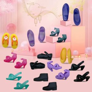 Li Xiejiajia Xinyi Girls Toys Fashion Childrens Shoes Long Boots High Heels Flats Casual Shoes Six Points Accessories