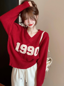 ขาสั้นสีแดง เสื้อสเวตเตอร์ถัก คอวี ความยาวไหล่ ผู้หญิง Premium ฤดูใบไม้ร่วง ฤดูหนาว แฟชั่นการเฉลิมฉลองคริสต์มาสปีเกิด