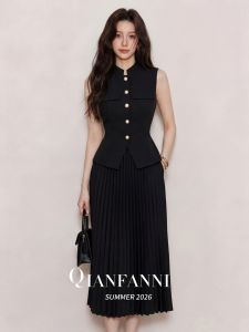 QFN | Elegant Black Sleeveless Vest and Pleated Skirt Set