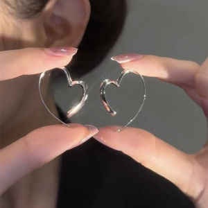 Metal Wire Heart Hoop Earrings For Women Fashion Jewelry New Design Love Styles Gifts Accessories