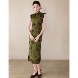 Exquisite Chinese Style Lace Cheongsam