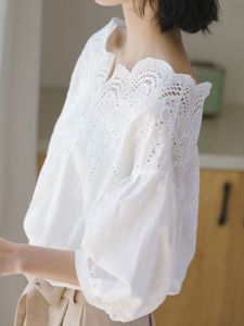 Design Fashion Style Off-shoulder Shirt