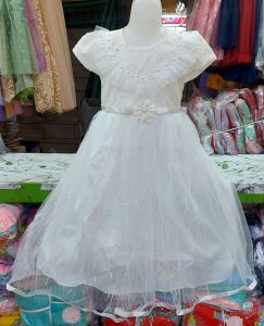 Gaun anak mutiara melati
