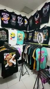TOKITO STORE - BAJU KAOS DISTRO KEREN MOTIF SILANG X WIN GAMBAR DEPAN BELAKANG TERBARU DAN TERLARIS / KOAS PRIA // KAOS KEREN / KAOS DISTRO MURAH / T-SHIRT PRIA KEREN / KAOS KEKINIAN / KAOS VIRAL TERBARU