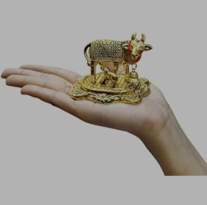KOMATHA Gold Gift ideas Oxidized Gold Plated Cow and Calf Idol for Gift Kamdhenu Cow and Calf Statue for Pooja Home Decor Showpiece for Return Gifts st518