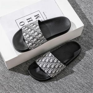 รองเท้าแตะส้นแบนชาย สวมใส่สบาย พื้นนุ่ม ดีไซน์เรียบง่าย ระบายอากาศได้ดี ทรงสวมสบาย สำหรับฤดูร้อน