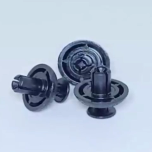 (ราคาต่อ 50 ชิ้น)หมุดพลาสติก น็อตยึดรถยนต์ สกรูยึดบังโคลน กิ๊บล็อคพลาสติก หมุดย้ำรถโตโยต้า หมุดพลาสติก ขนาดรู 7 mm