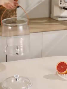 [Kapasiti Besar] Bahan gred makanan haiwan kesayangan dengan pili botol air sejuk lutsinar dispenser baldi minuman sesuai untuk keluarga dan rakan-rakan untuk menjalankan cerek air sejuk 冷水壺