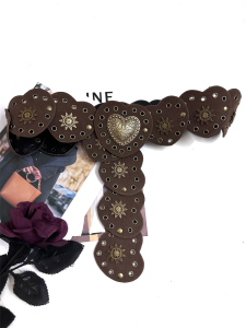 Brown Vintage Western Style Heart Waist Belt Accessory for Women with Metal Rivets Wide Leather Belt for Dresses and Suits