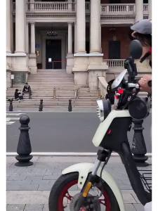 เสื้อยืดสีฟ้า oversize TIHIK 100%Cotton T-shirt เสื้อยืดแขนสั้นพิมพ์ลายเชอร์รี่หลวม T1831