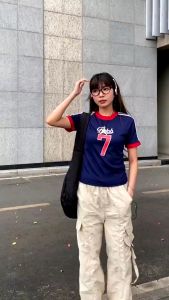 เสื้อยืดฟุตบอล แบรนด์ท้องถิ่น เสื้อเจอร์ซีย์ รุ่นผสมเสื้อกีฬา ที่รัก เสื้อครอปผู้หญิง เสื้อยืด สาว ถนน เทรนด์มาแรง 2025