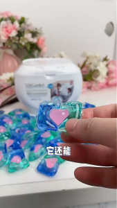 SukGarden Wisteria & Lavender 3D Dazzling Color Protection Fragrance Laundry Beads (Concentrated & Powerful) 50 pods