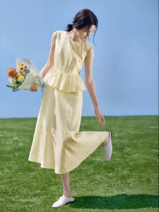 MOHANYIMEI | White-showing Sleeveless Ruffled Dress