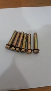 Baut Dinabolt 8 x 40: Aksesoris Teknik Bengkel