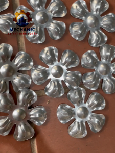 HOA 5 CÁNH TO hoa tôn sắt dập hoa sắt trang trí phụ kiện mỹ thuật