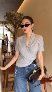 🔖Mirrorsister 50619.5 เสื้อเว้าไหล่คล้องคอ คอวีอกไขว้ทับกันเว้าไหล่เว้าหลัง คอวีอกไขว้ทับกันเว้าไหล่เว้าหลัง