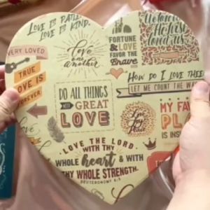 Papemelroti Heart Gift Box Wrapping: Valentine's Day Gift Ideas