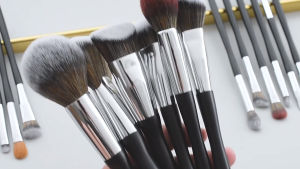 Premium 16pcs Makeup Brush Set with Case Soft Professional Vegan Brushes for Foundation Blending Contouring