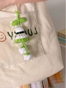 จี้ดอกมะลิถักด้วยมือชุดวัสดุ DIY พร้อมเข็มถักและเส้นด้ายสําหรับพวงกุญแจของขวัญโฮมเมดสําหรับแฟนและเพื่อนที่ดีที่สุด