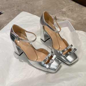 ฤดูร้อน 2024 ผู้หญิง หนัง รองเท้าแตะส้นบล็อกอัพเกรดรองเท้าส้นสูงแบบบางหัวเข็มขัด สายคล้อง ทันสมัย รองเท้าสตรีพื้นยาง